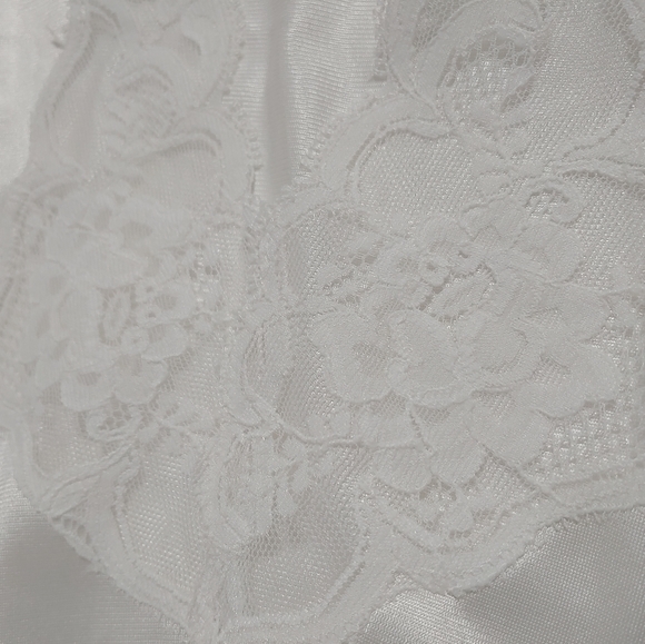 Slips - Picture 4 of 9